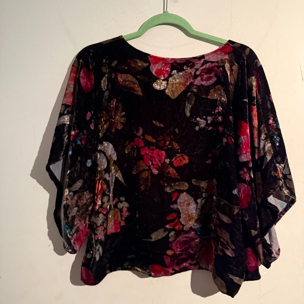 Johnny Was Killani Velvet Blouse Pullover Velvet Black Multi 3/4 Sleeve sz XS - Picture 5 of 6